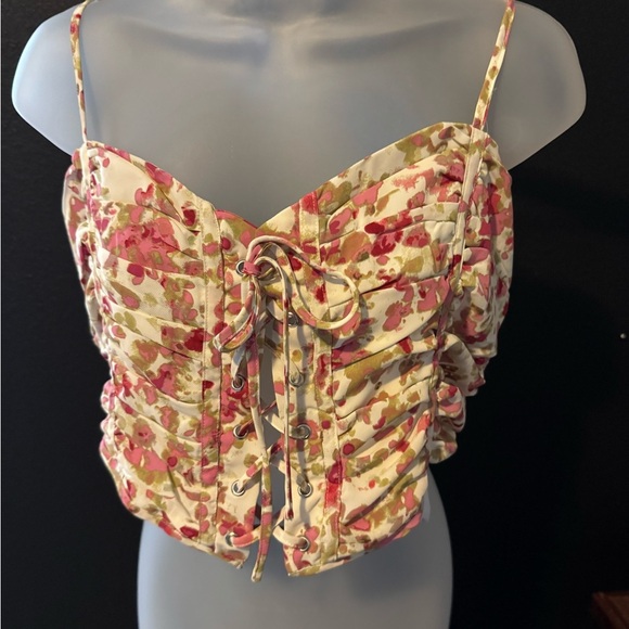 LuLus Floral pink and white 2 piece skirt and top size L  and XL (top) - Picture 2 of 10